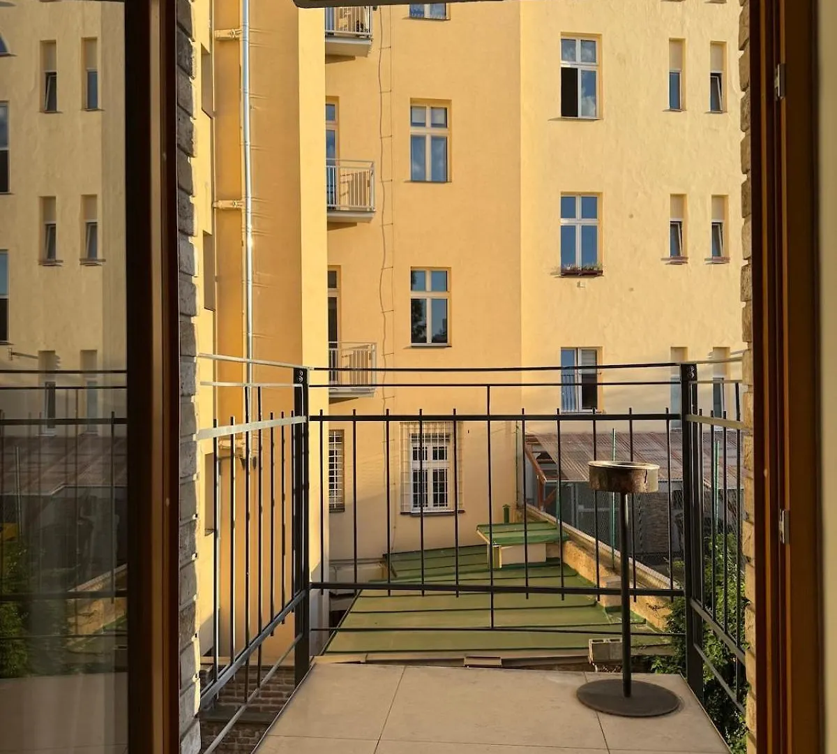 Design apartment in the center great for friends and family Prag