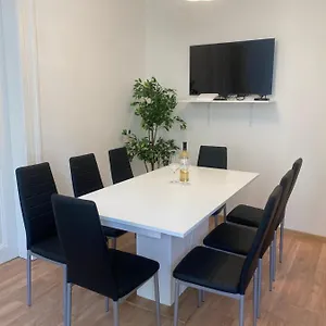 Designed Next To Vaclav Square With Terrace And Private Garage Apartament
