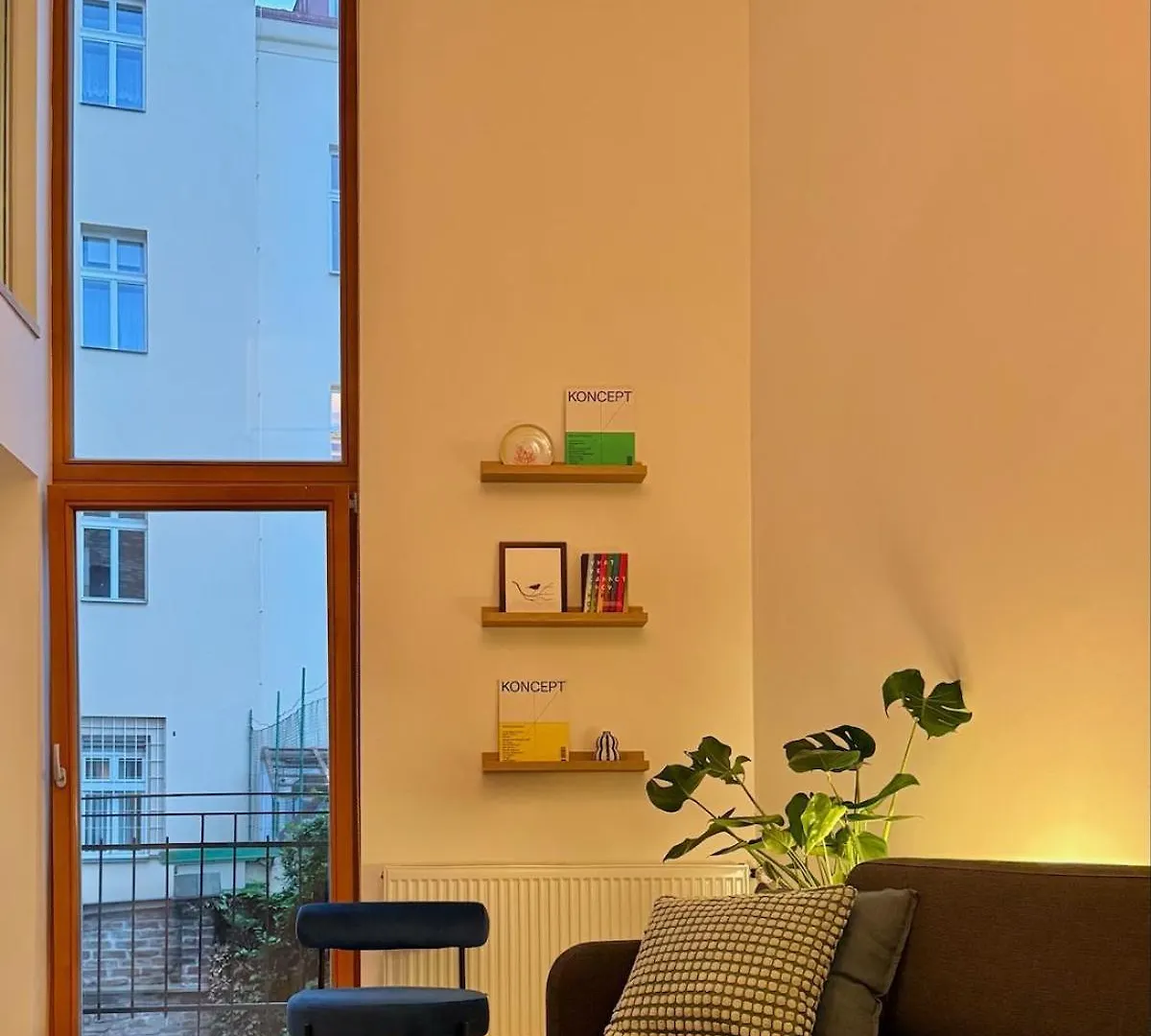 Design apartment in the center great for friends and family Πράγα