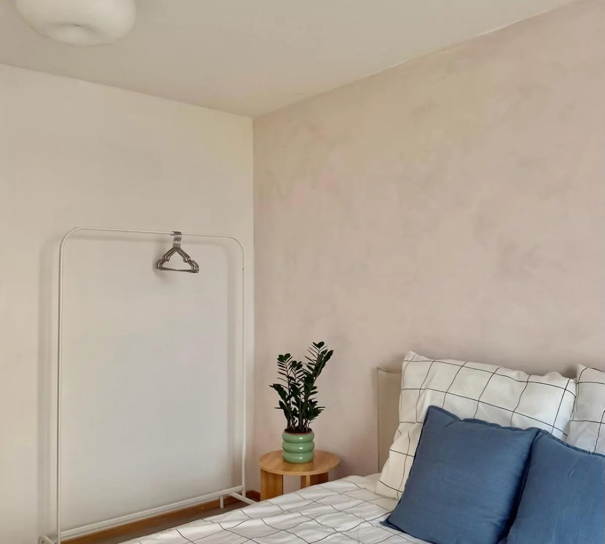 Design apartment in the center great for friends and family Πράγα